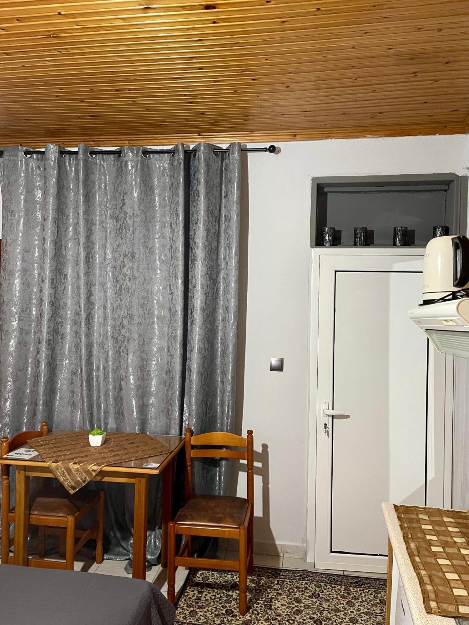 Guesthouse Tsoka Órma Buitenkant foto